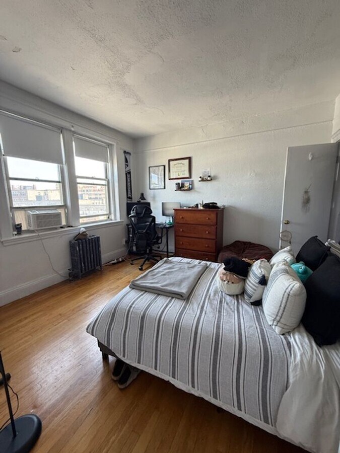 Photo - 2Br/1Bth, Great Locaton! Walk to T, Whole Foods, shops, restaurant, reservoir!