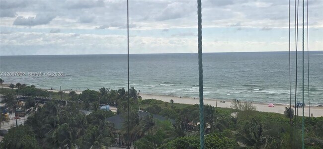 Photo - 5255 Collins Ave Unidad 7G