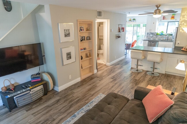 Photo - 303 City View Dr