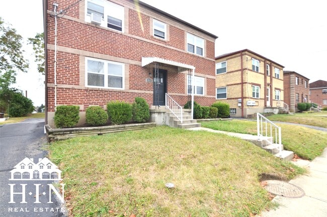 Photo - 2621 Park Ave Unit 2