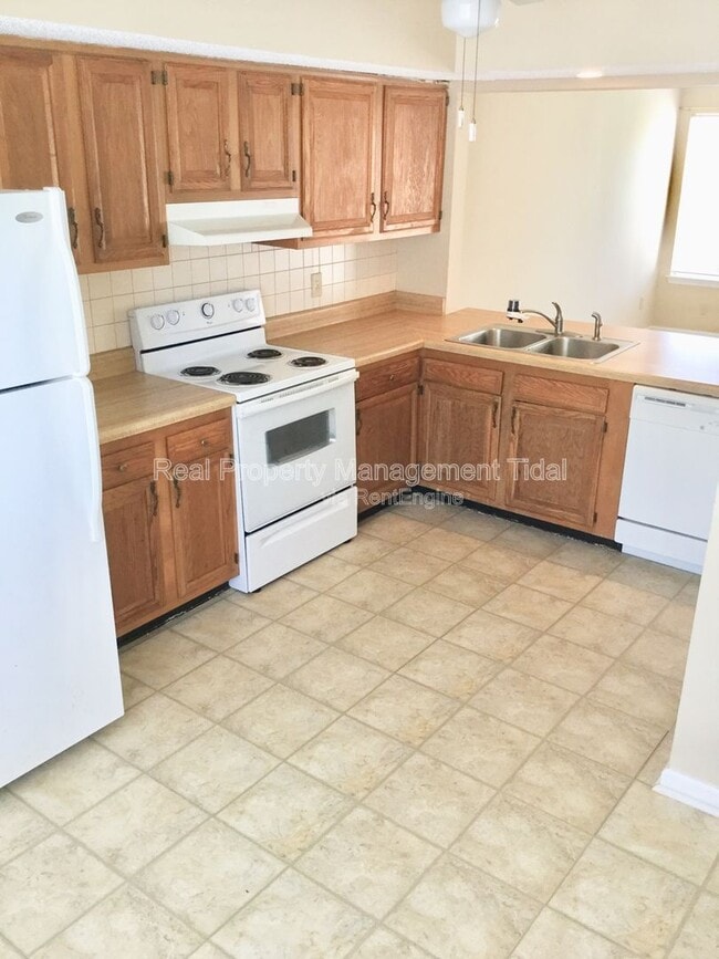 Photo - 1664 Jameson Dr