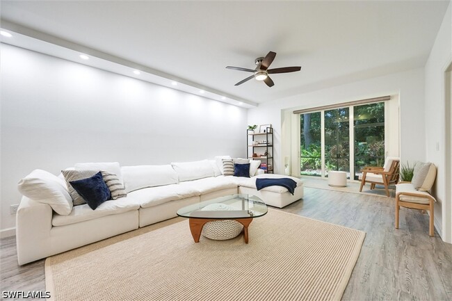 Photo - 859 Tanbark Dr Unidad 105