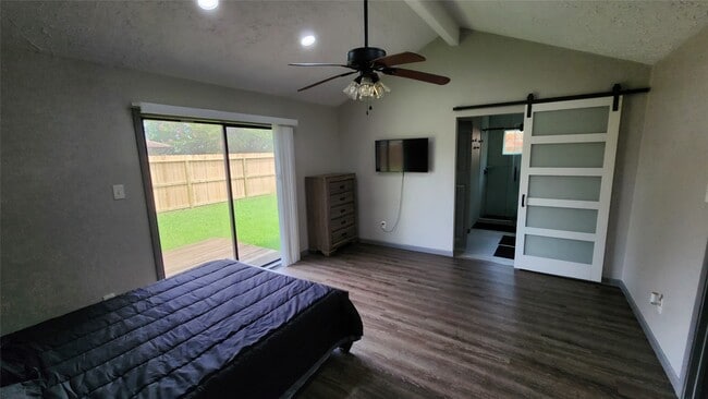 Building Photo - 9735 Stonemont Rd Rental