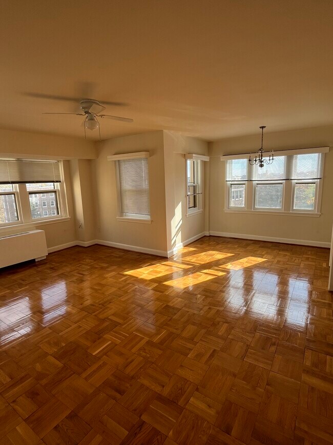 4801 Connecticut Avenue Apartments
