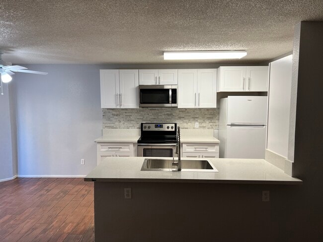 Photo - 5236 W Peoria Ave Unit 121