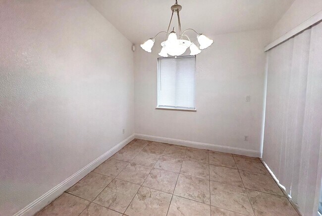 Photo - 2 WEEKS FREE RENT November Special Beautiful home in Turlock