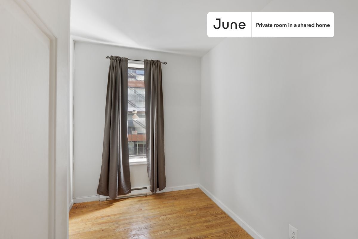 Private bedroom in 3 bed/1 bath Home - Private bedroom in 3 bed/1 bath Home