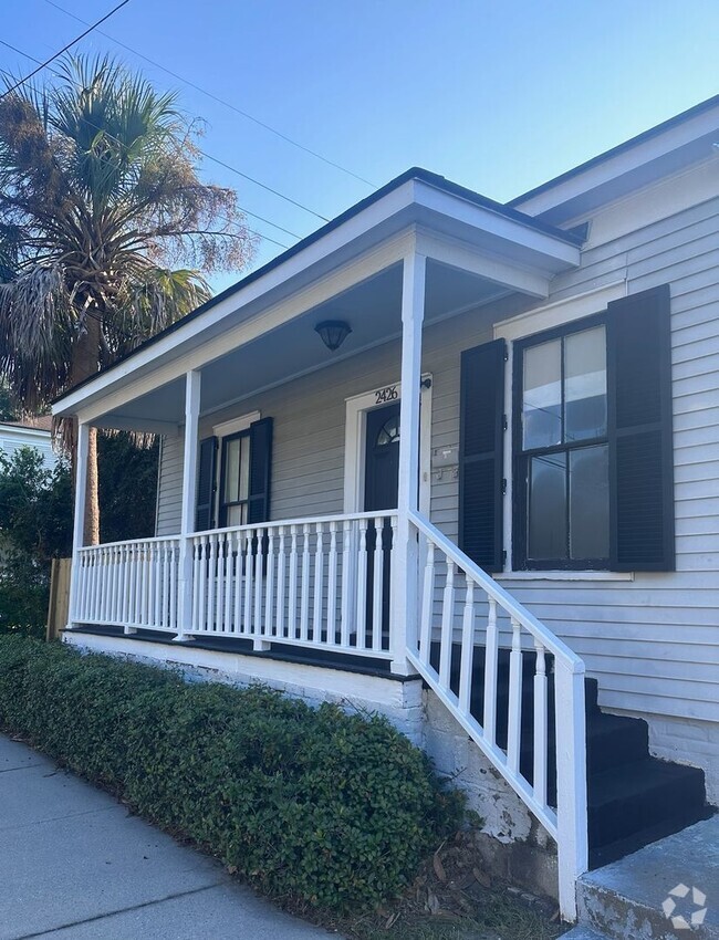 Building Photo - Newly renovated cottage Rental