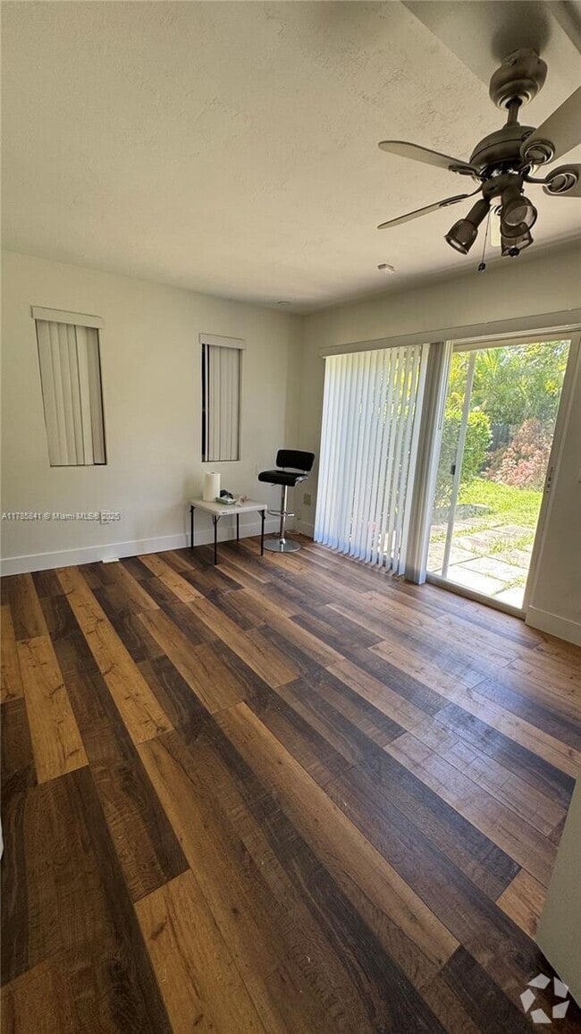 Building Photo - 11600 NE 6th Ave Rental