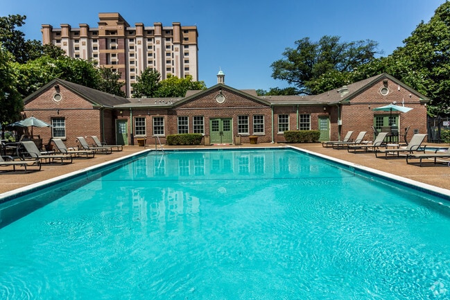 Uptown Square Apartments