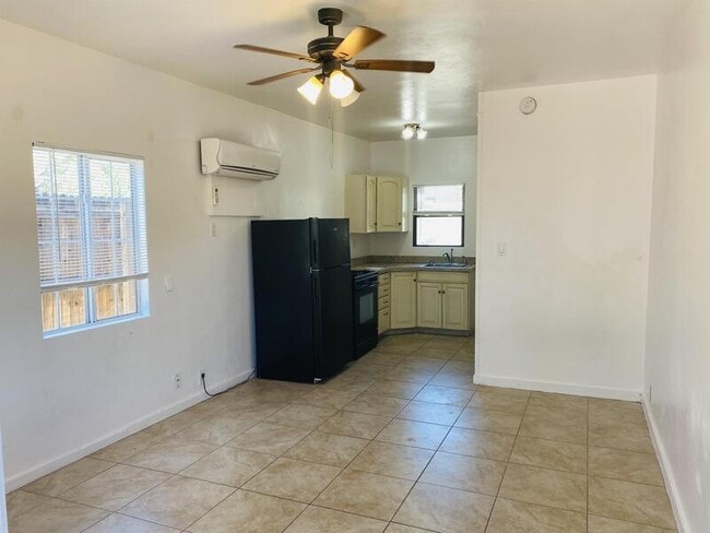Photo - 2425 N Santa Rita Ave