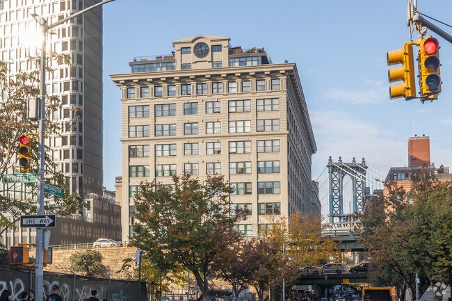 Alternate view - 70 Washington St