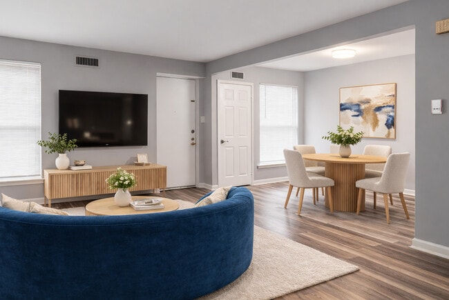 Livingroom - Regency Townhomes