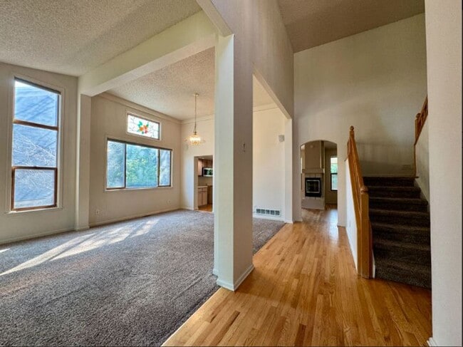 Photo - 2404 S Holman Cir