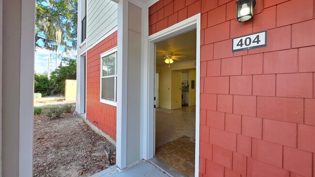 Photo - FOR RENT. 1 bedroom 1 bathroom condo first...