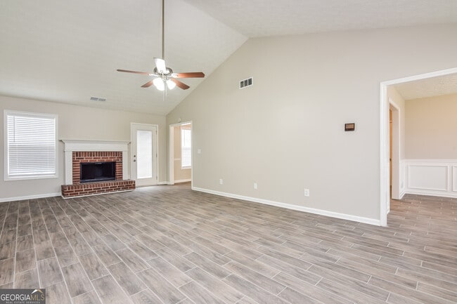 Photo - 85 Windward Dr