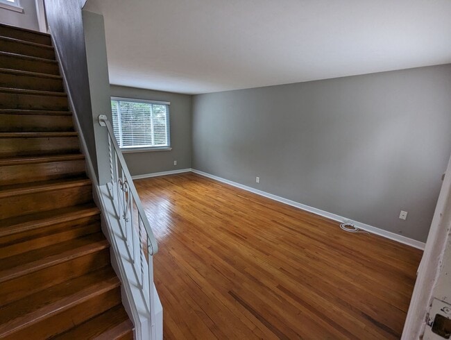 Photo - Cozy Single-Family Home with 2 Bedrooms an...