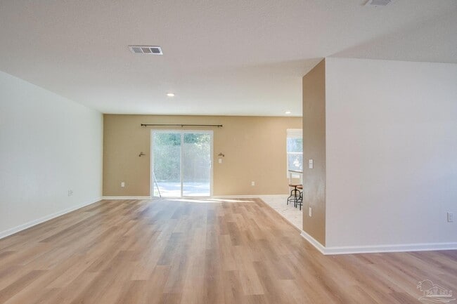 Photo - 7809 Maxton Rd