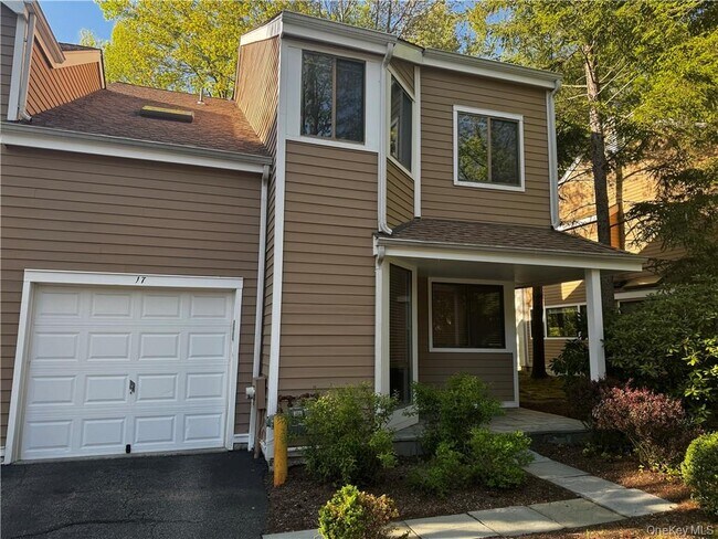 17 Rambling Brook Rd