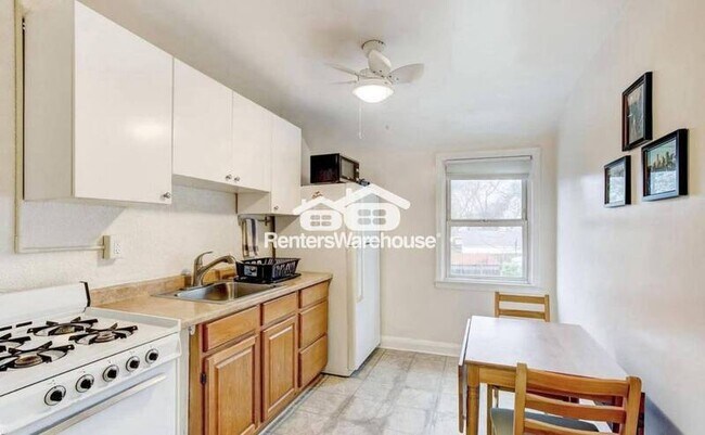 Photo - 3219 Taylor Ave Unit 2