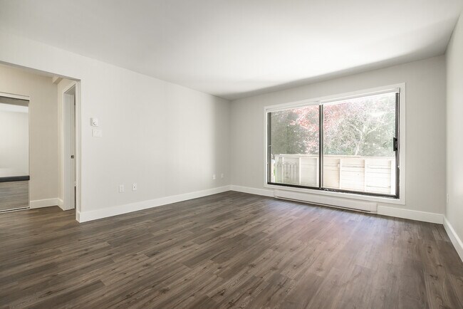 Photo - Brentwood Tower