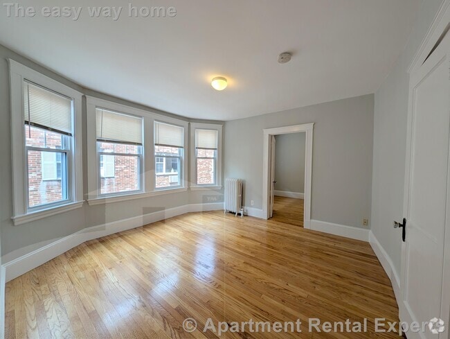 Building Photo - 156-158 Summer St Unit #304 Rental