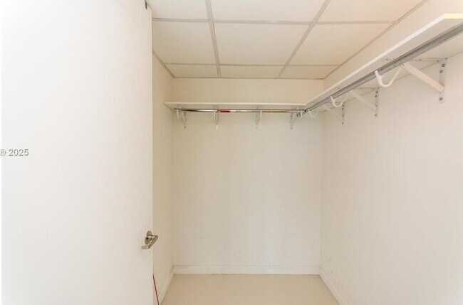 Photo - 495 Brickell Ave Unidad 5008