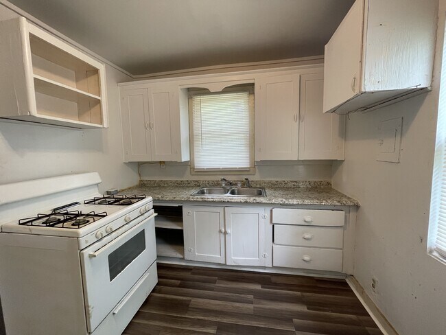 Photo - 914 E Tahlequah Ave