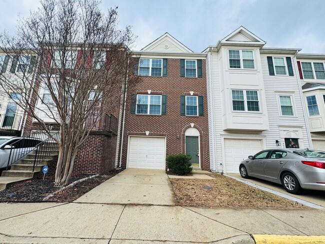 Photo - 550 Kalmia Sq NE Townhome