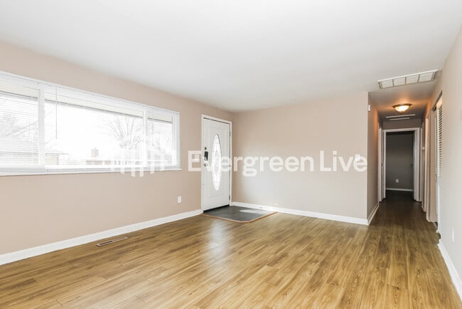 Photo - 4415 Kitridge Rd