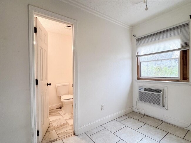 Photo - 413 Ewalt Ave Unit E2