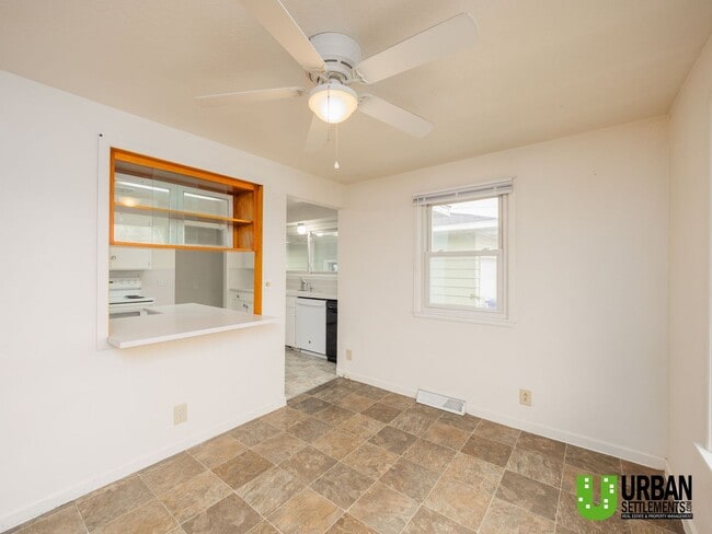 Photo - For Rent – Spacious 5 Bedroom Home in Spokane Valley