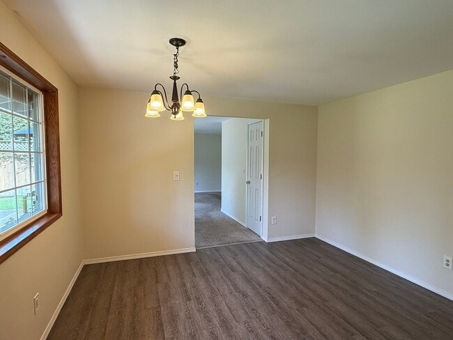 Photo - 3Bd/1.5Ba Kirkland House