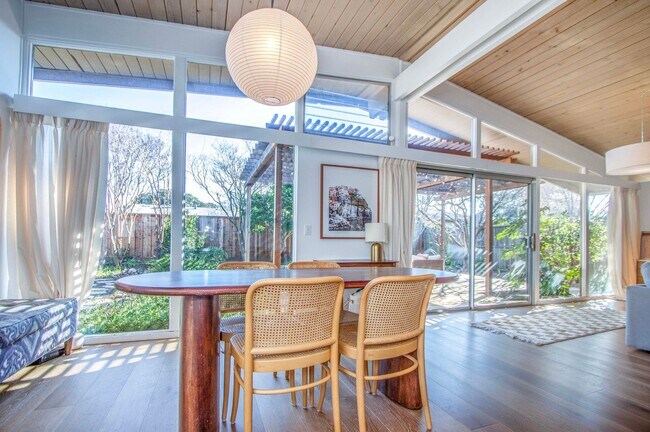 Photo - Sophisticated 3Bedroom/2BathSingle-Level Living in Terra Linda