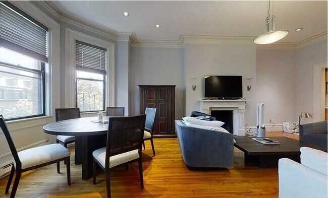 Photo - 127 Marlborough St Unit 3