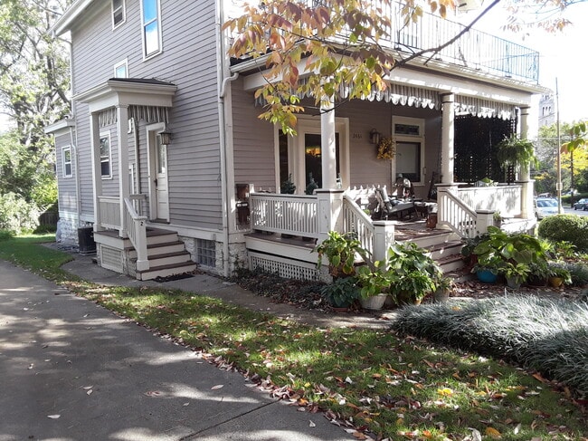 Building Photo - 2461 Fairview Ave Unit 2461 #2