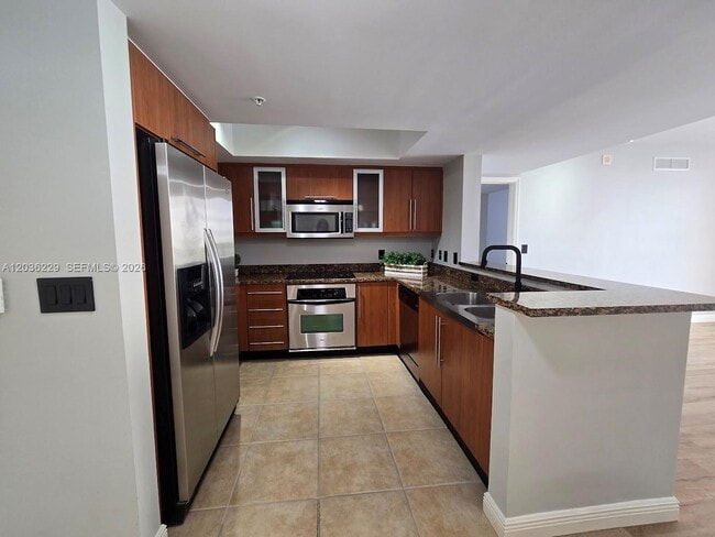 Photo - 888 Douglas Rd Unit 605