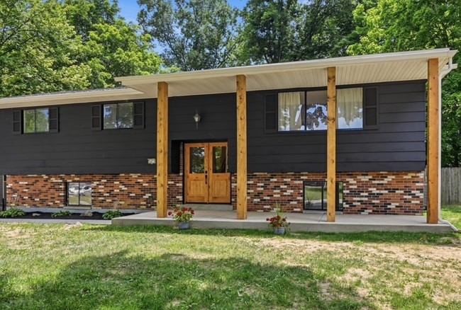 Building Photo - 3473 Sunnyside Dr