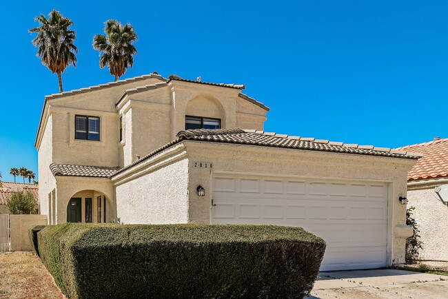 Photo - 2010 Waverly Cir