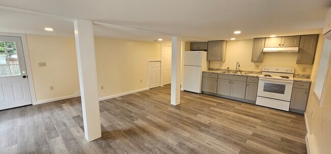 Photo - 13 Pleasant St