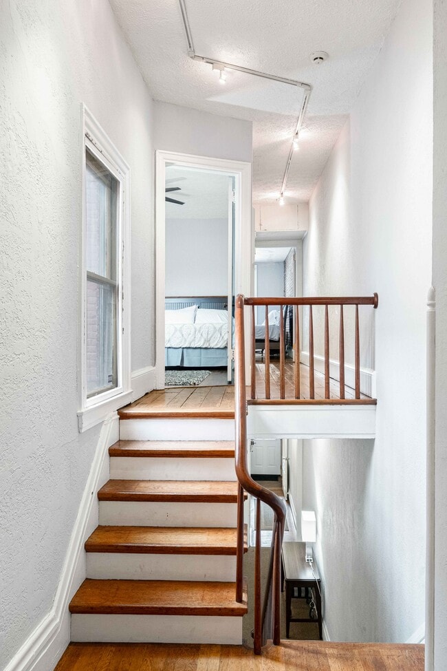 Photo - 218 W North Ave