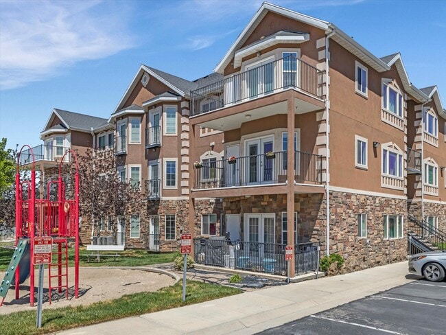 Building Photo - 114 E Bella Monte Dr Unit Condo