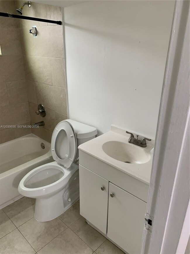 Photo - 1851 NE 168th St Unit B10
