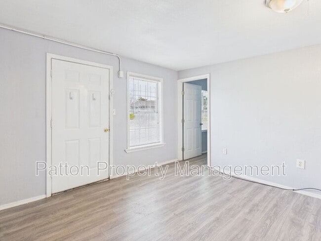 Photo - 2718 Duncan Dr