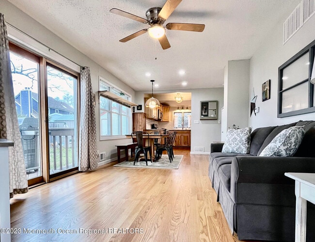 Photo - 1032 2nd Ave