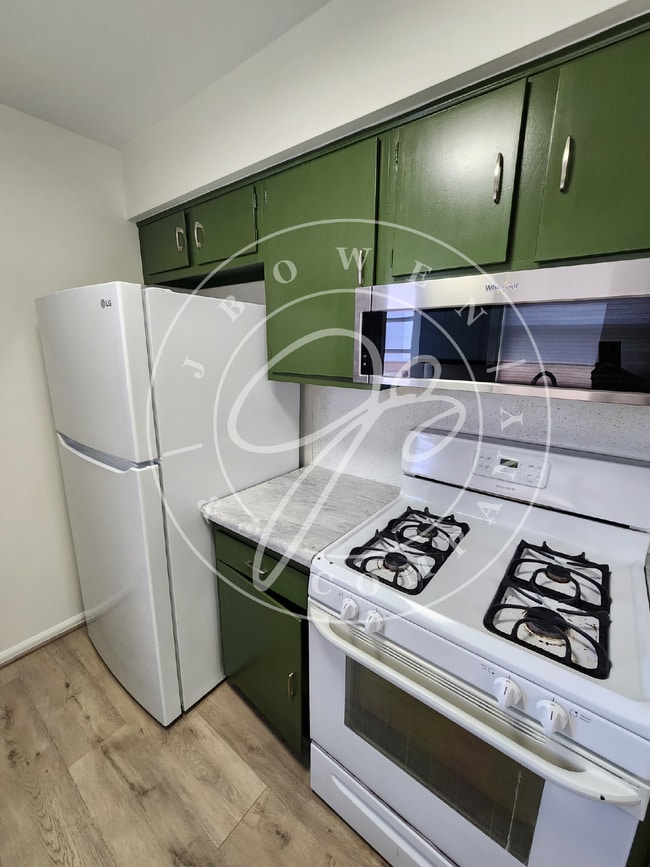 Photo - Adorable 3 bed 1 bath with spacious basement