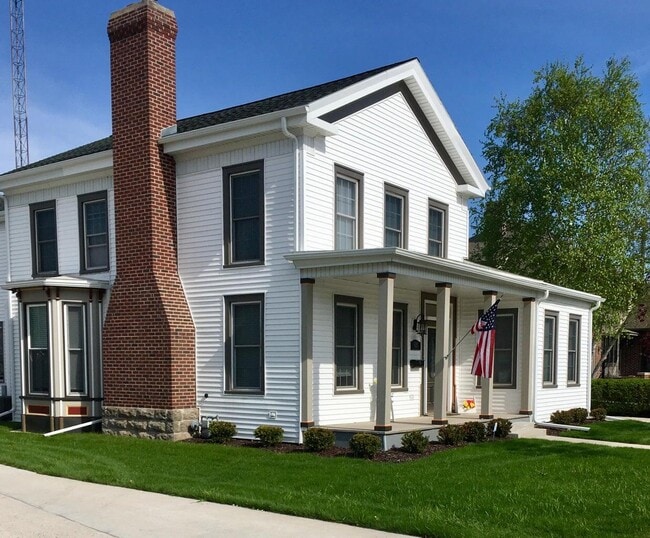Photo - 628 N 8th St
