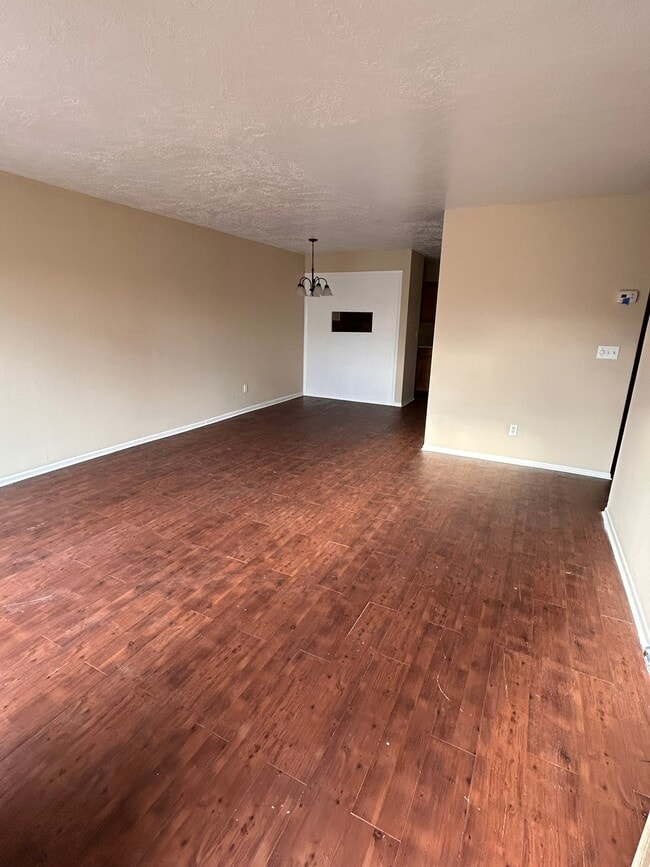 Photo - 5175 Quadplex