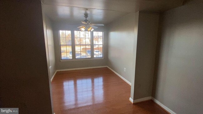 Building Photo - 2071 Alice Ave Unit 202