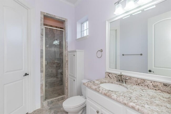 Photo - 1004 Drake Dr